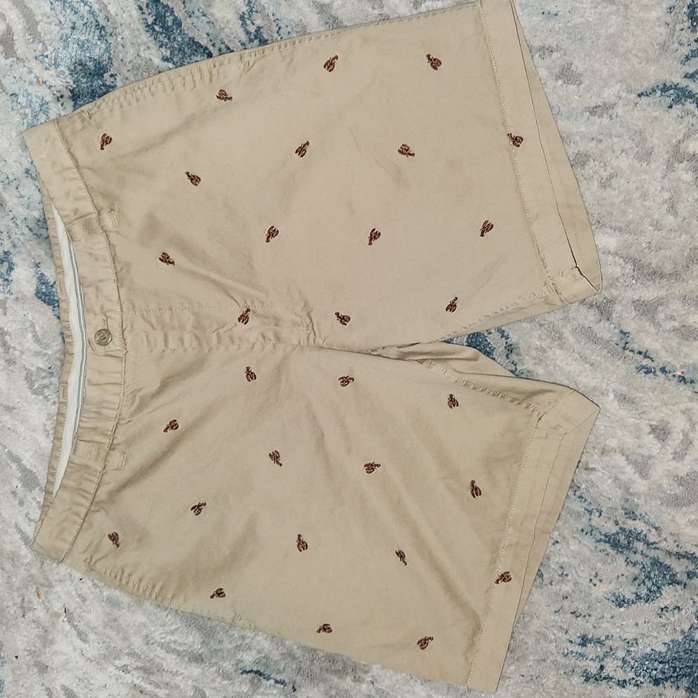 Stylish Men Khaki Shorts  Embroidered Crab Accents Bryon Nelson 100% Cotton 38W